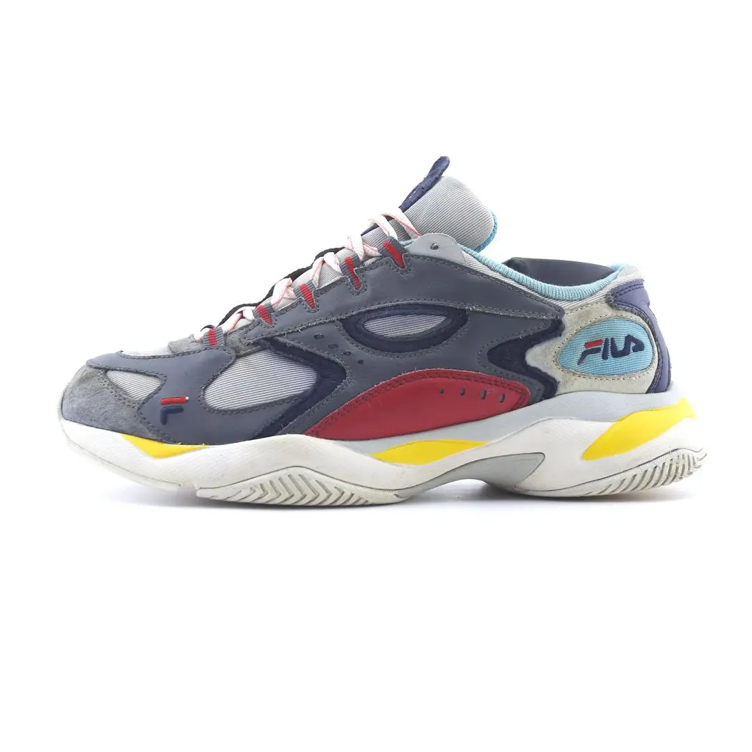 Fila  Boveasorus 1