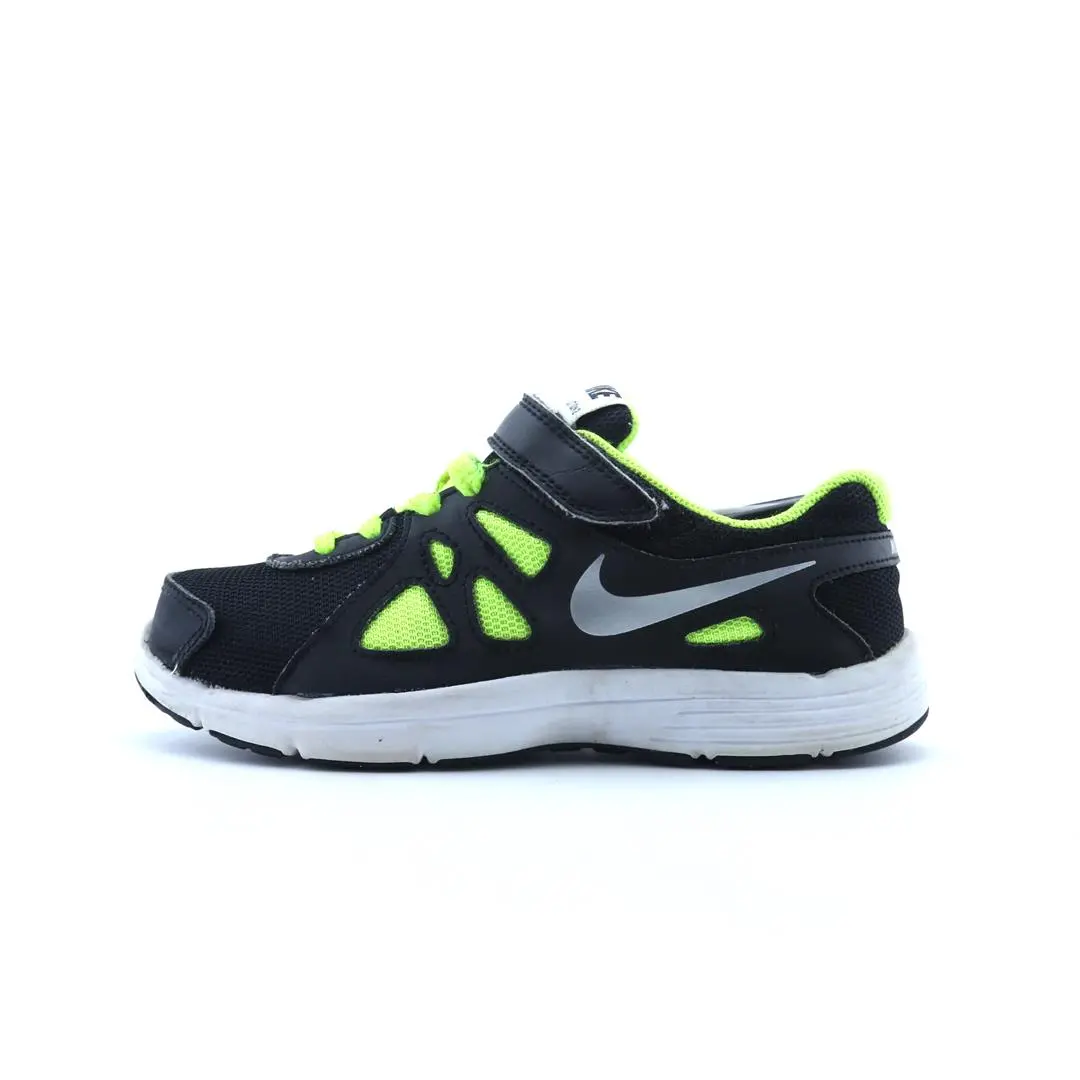 Nike Revolution 2 1