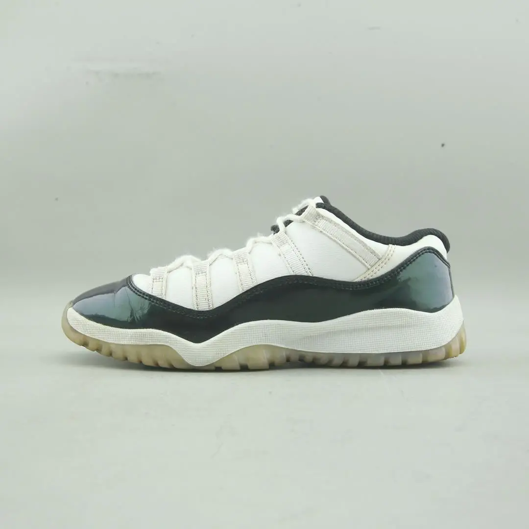 Jordan 11 Retro Low 1