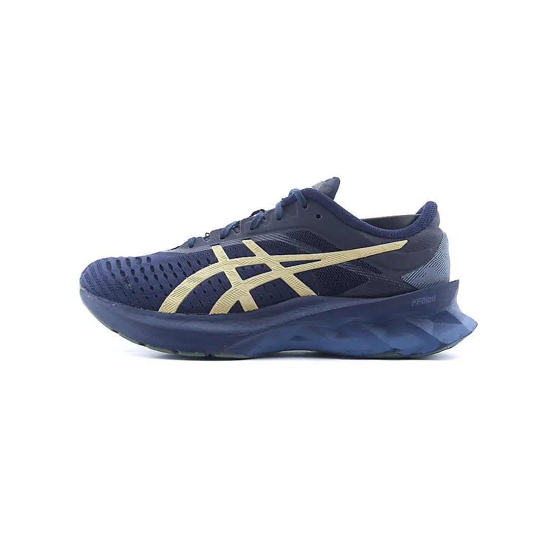 Asics Novablast 1