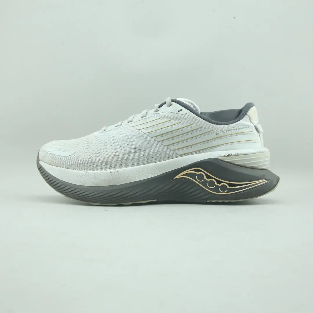 Saucony Endorphin Shift 3 1