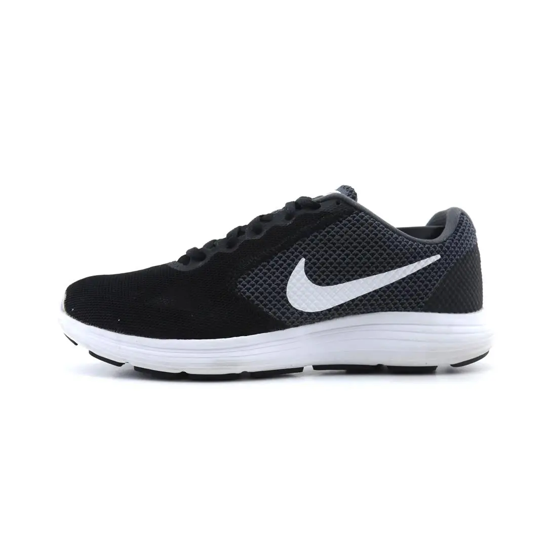 Nike Revolution 3 1