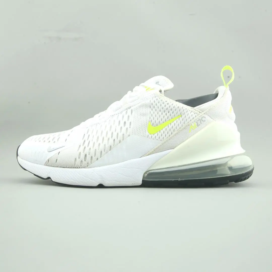 Nike Air Max 270 Essential 1