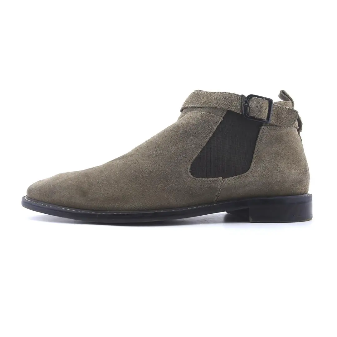 Kenneth Cole Reaction . 1