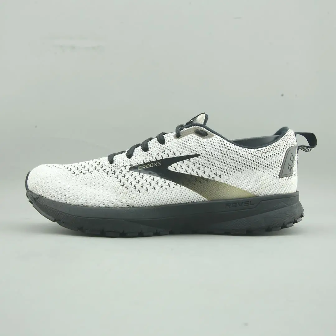 Brooks  Revel 4 1