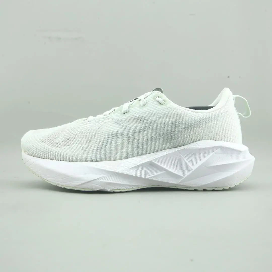 Asics Novablast 5 1