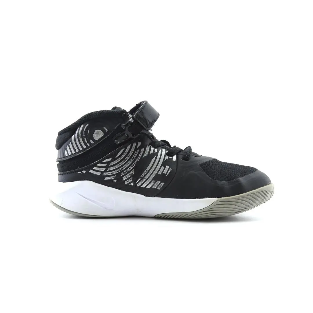 Nike Team Hustle D 9 Flyease 2