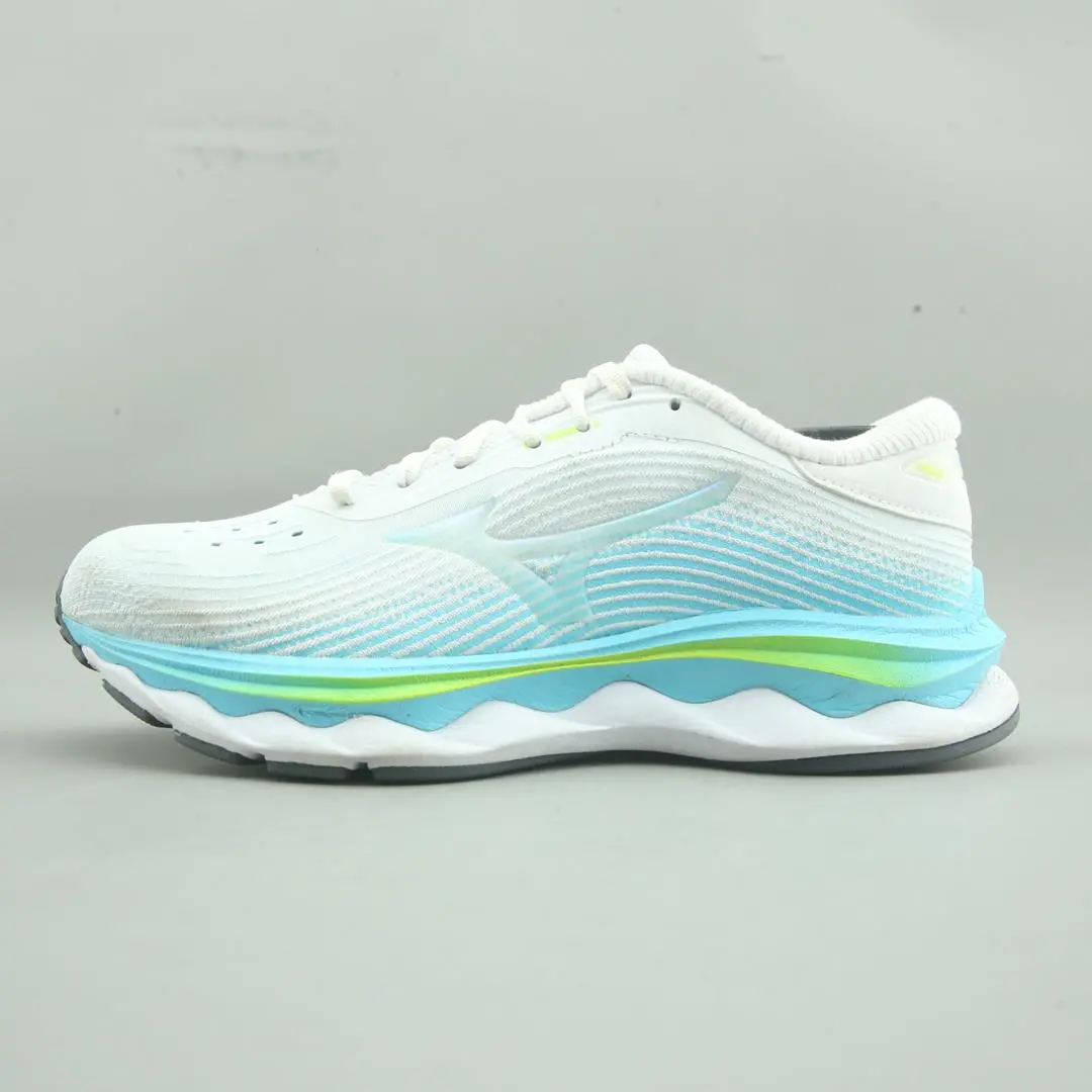Mizuno Wave Sky 05 1