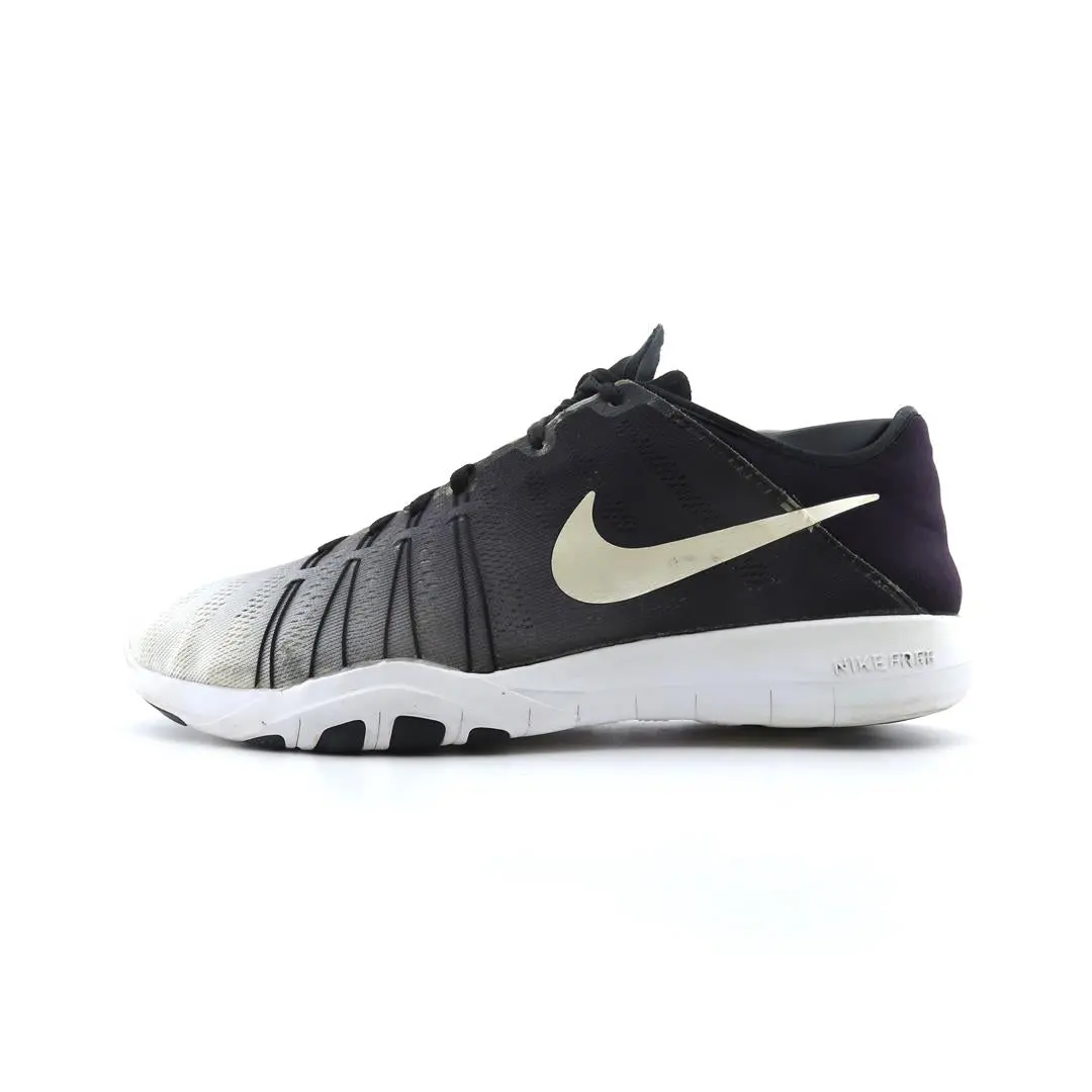 Nike  Free Tr 6 1