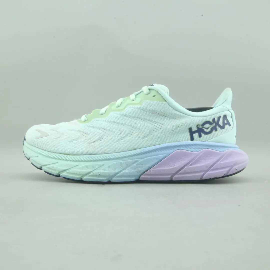 Hoka One One Arahi 6 1