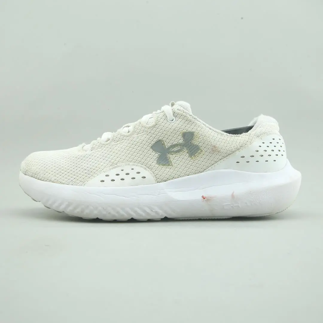 Under Armour Surge 4 Wide 1