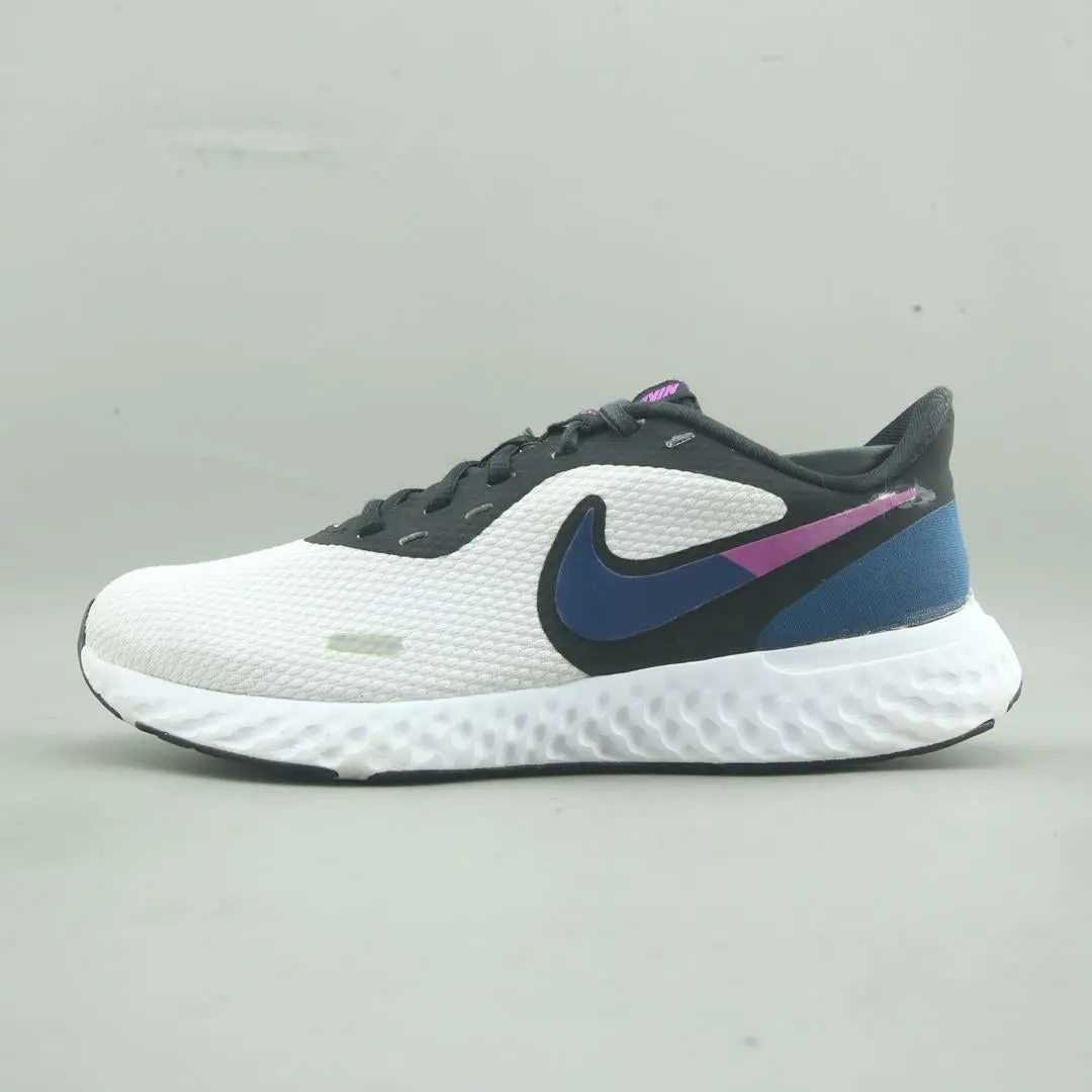 Nike Revolution 6 1