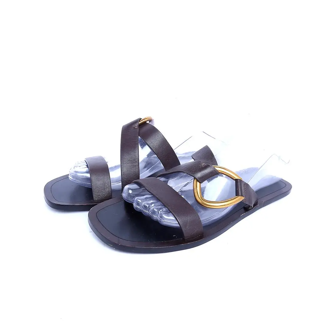 Massimo Dutti. . 1