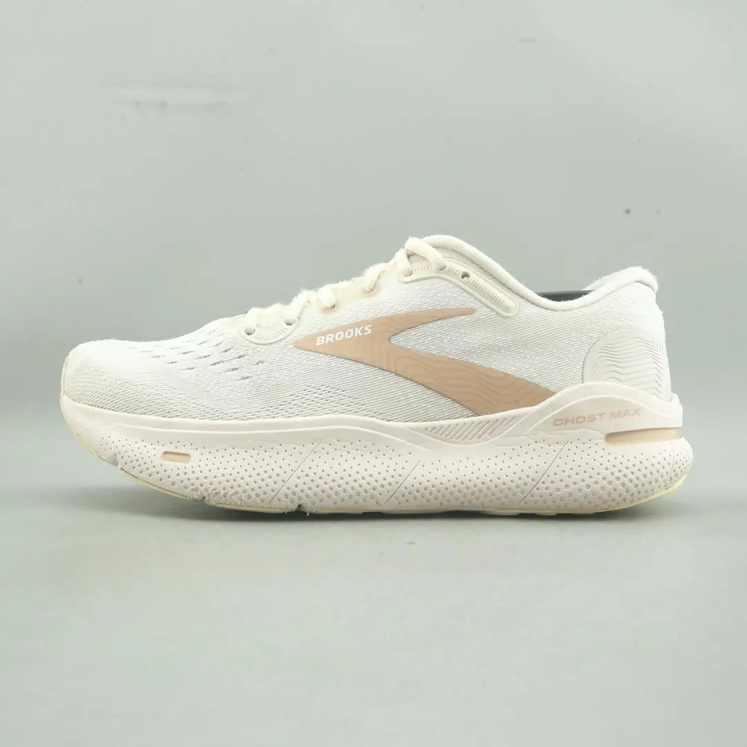 Brooks Ghost Max 1