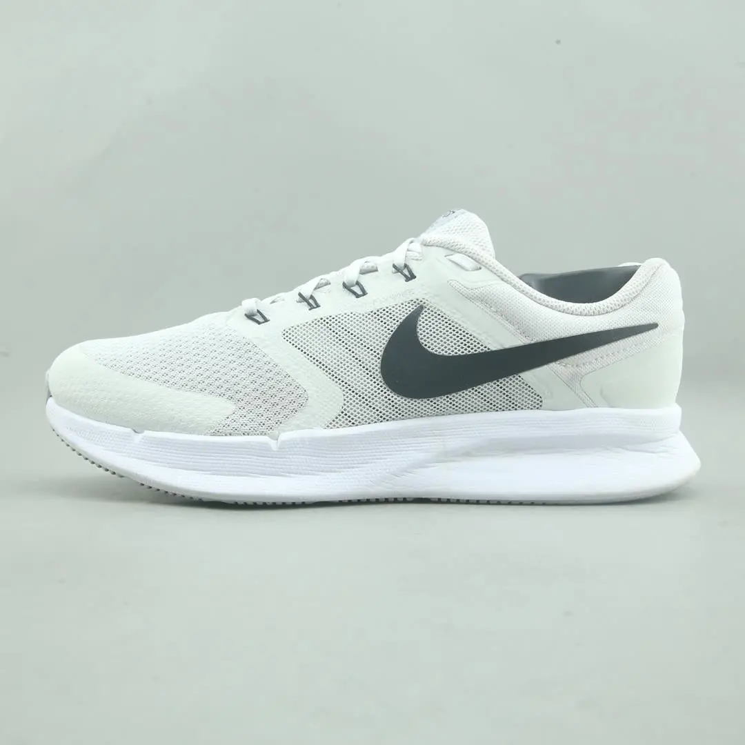 Nike  Run Swift 3 1