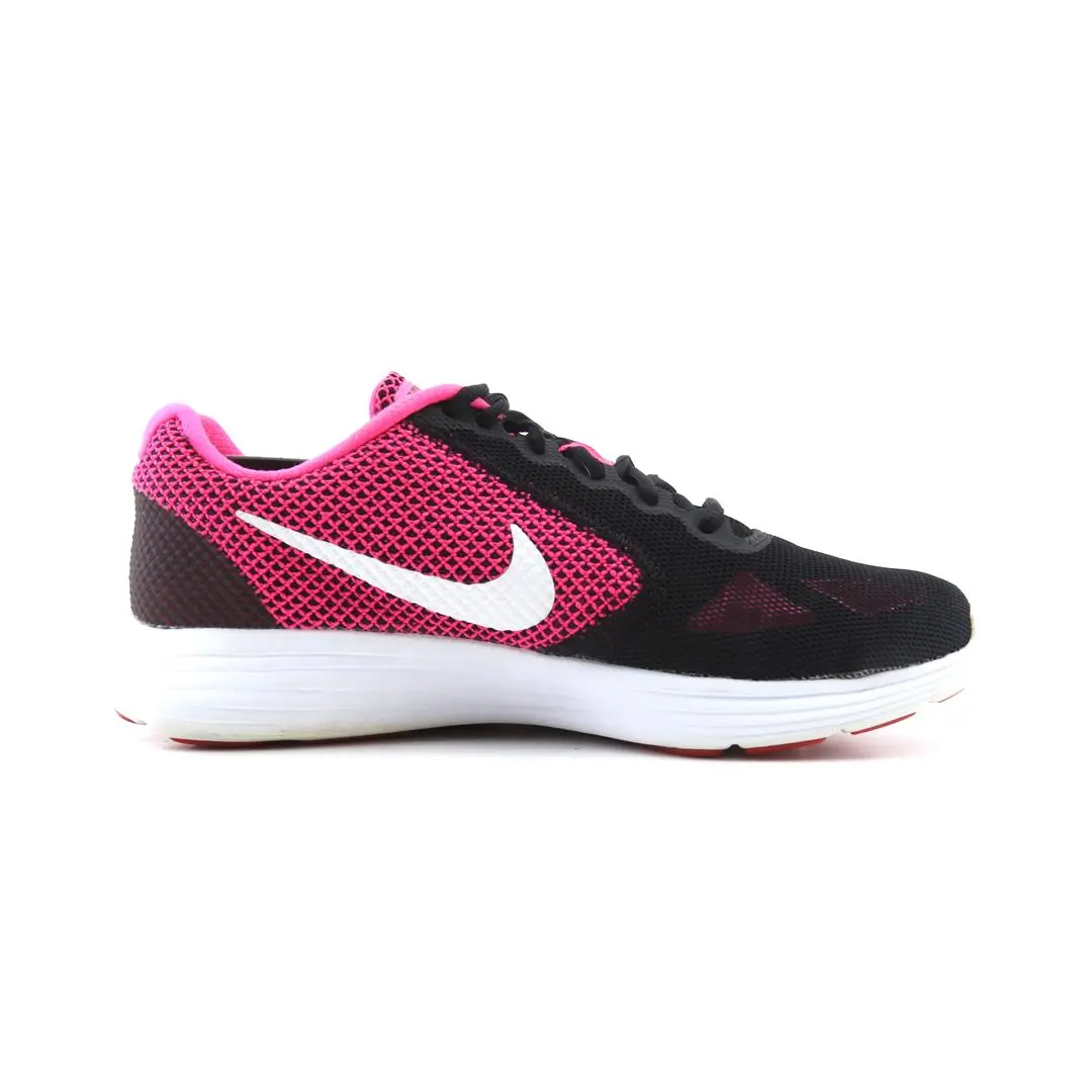 Nike Revolution 3 2