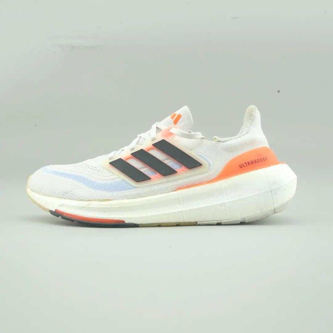 Adidas  Ultraboost Light 1