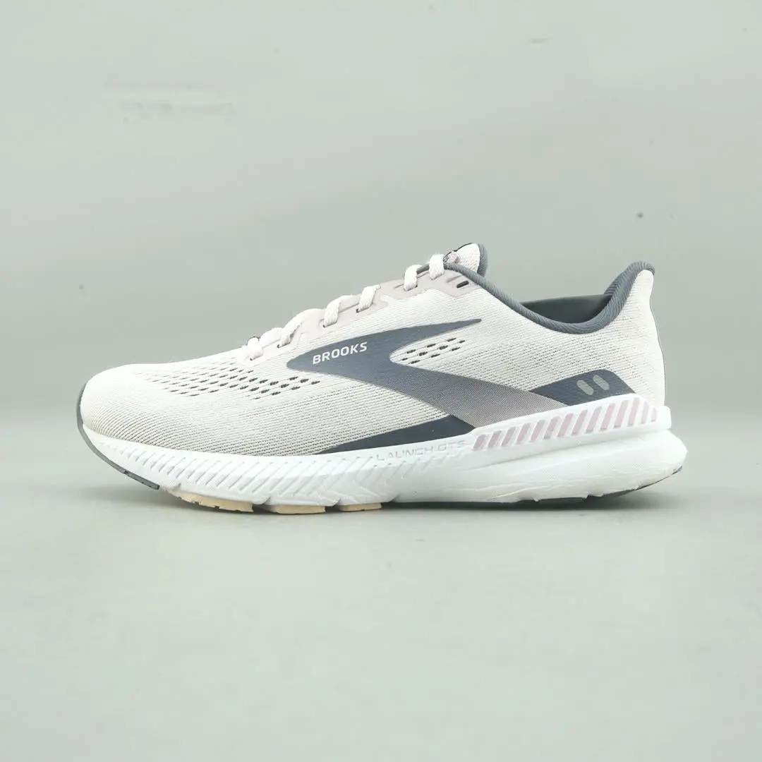 Brooks Launch 8 Gts 1