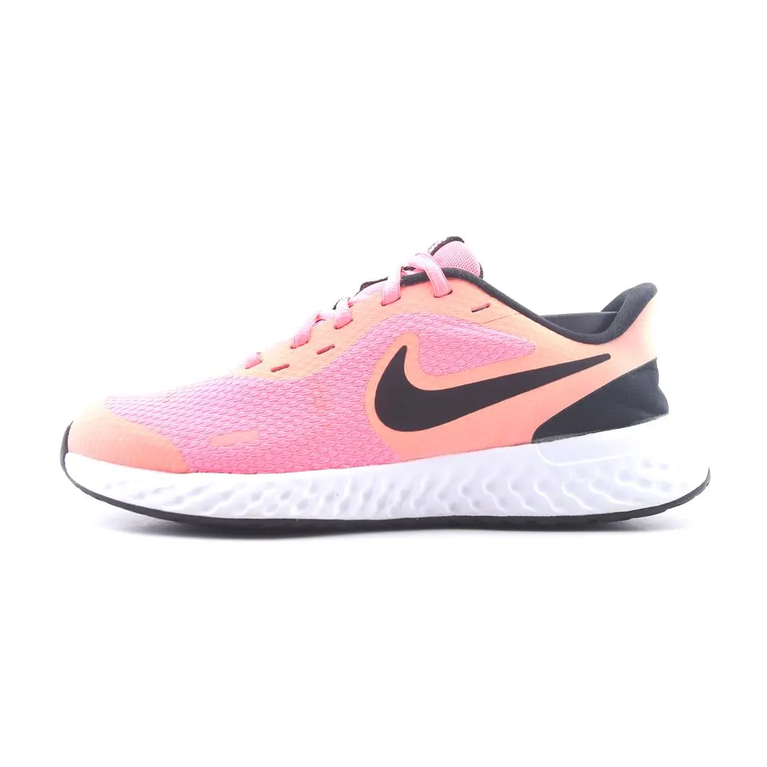 Nike Revolution 5 1