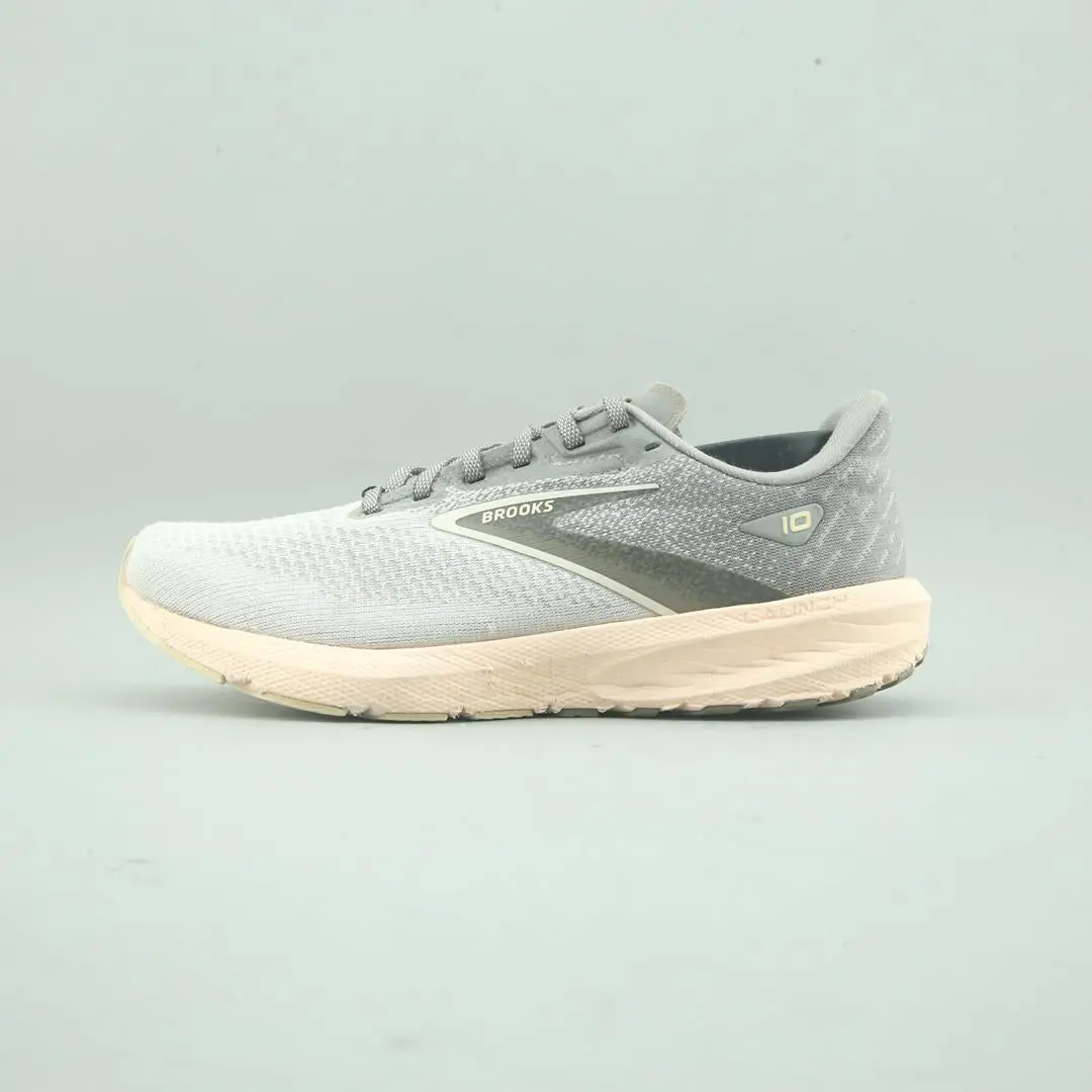 Brooks Launch 10 1