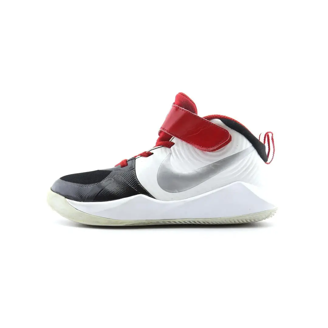 Nike  Team Hustle D9 1