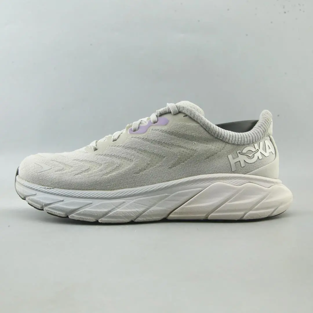 Hoka One One Arahi 6 1