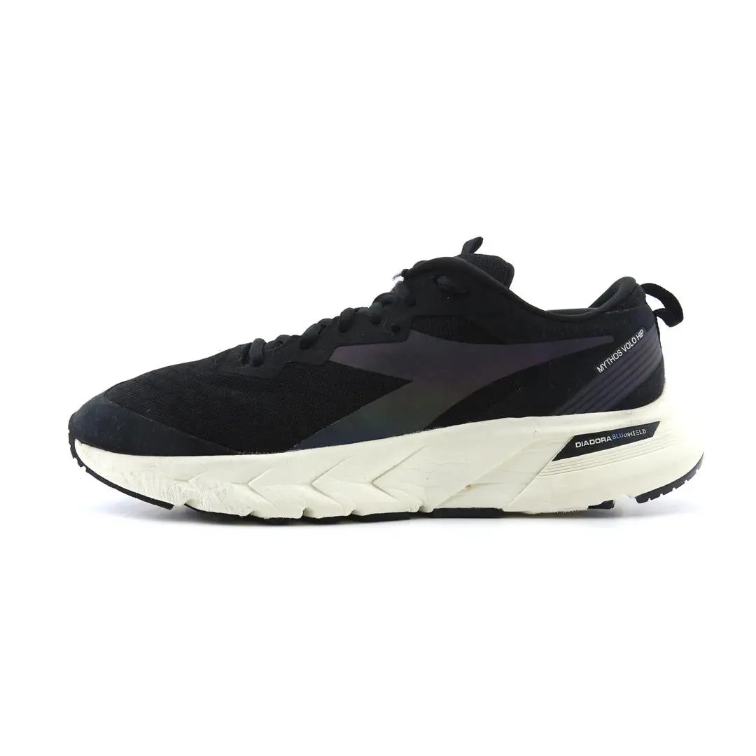 Diadora Mythos Blushield Volo 2 Hip 1