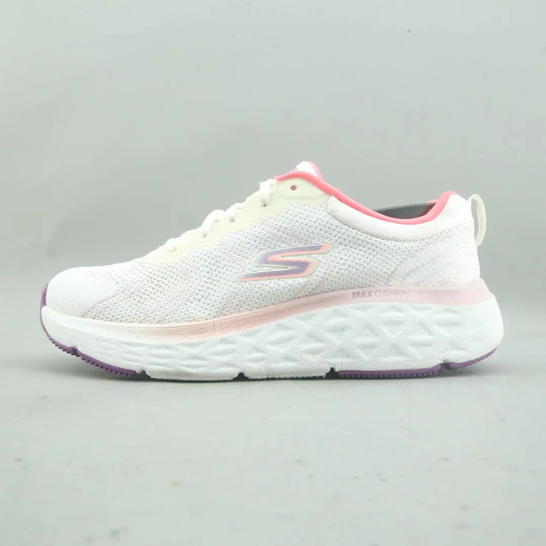Skechers Max Cushioning Delta 1
