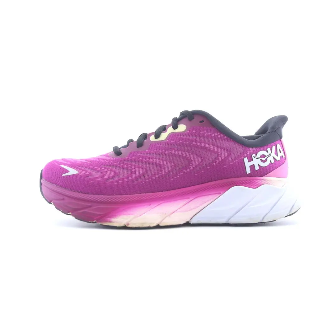 Hoka One One Arahi 6 1