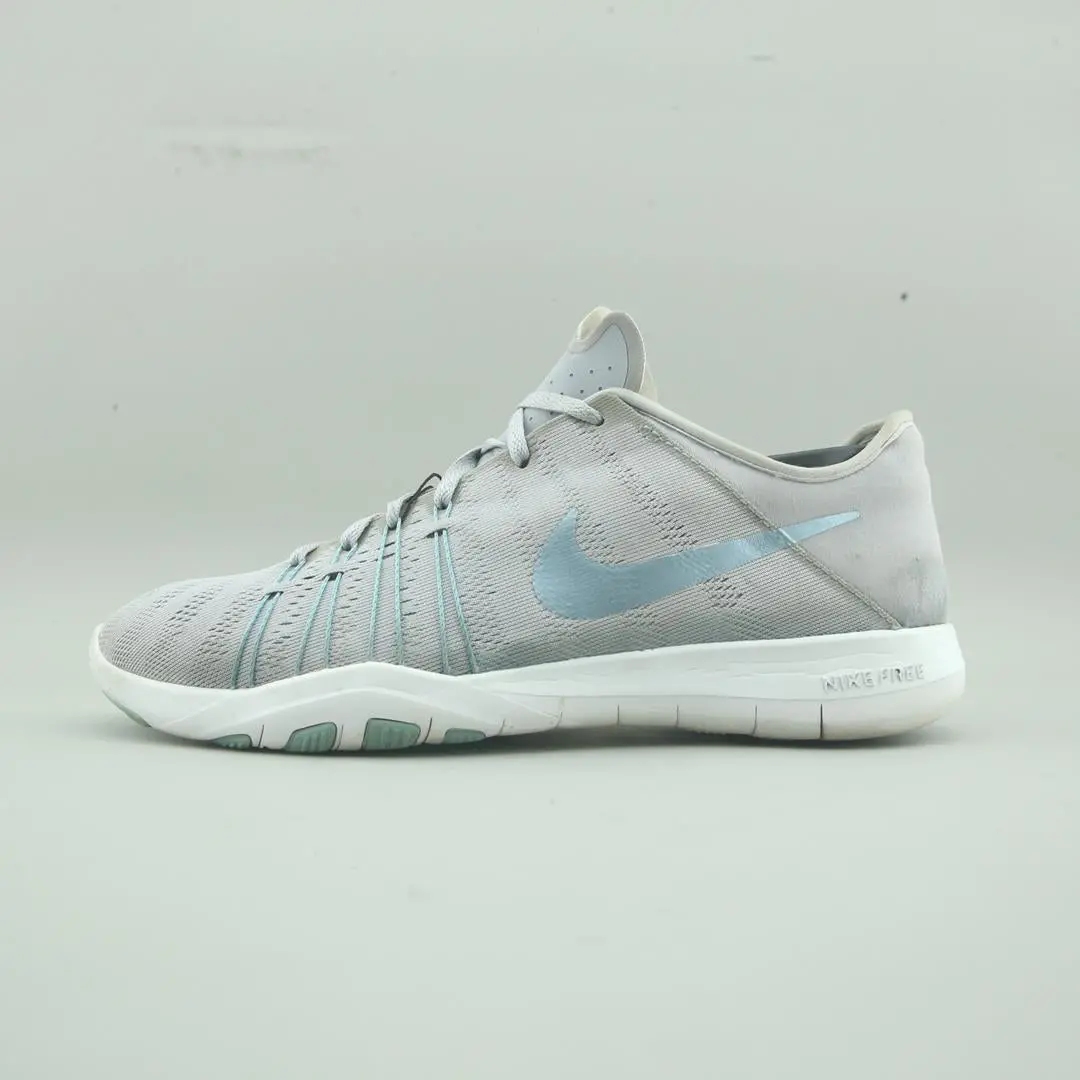 Nike  Free Tr 6 1