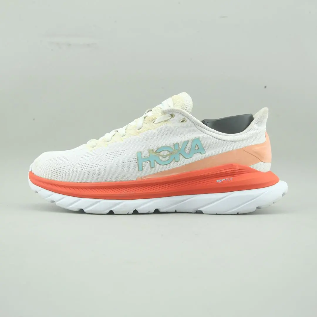 Hoka One One  Mach 4 1