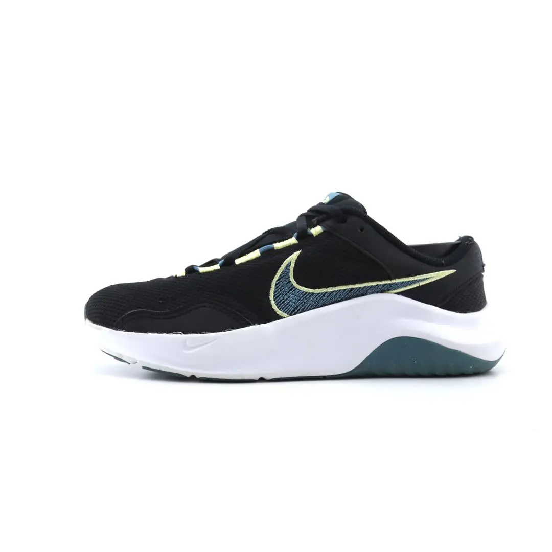 Nike Legend Essential 3 Next Nature 1
