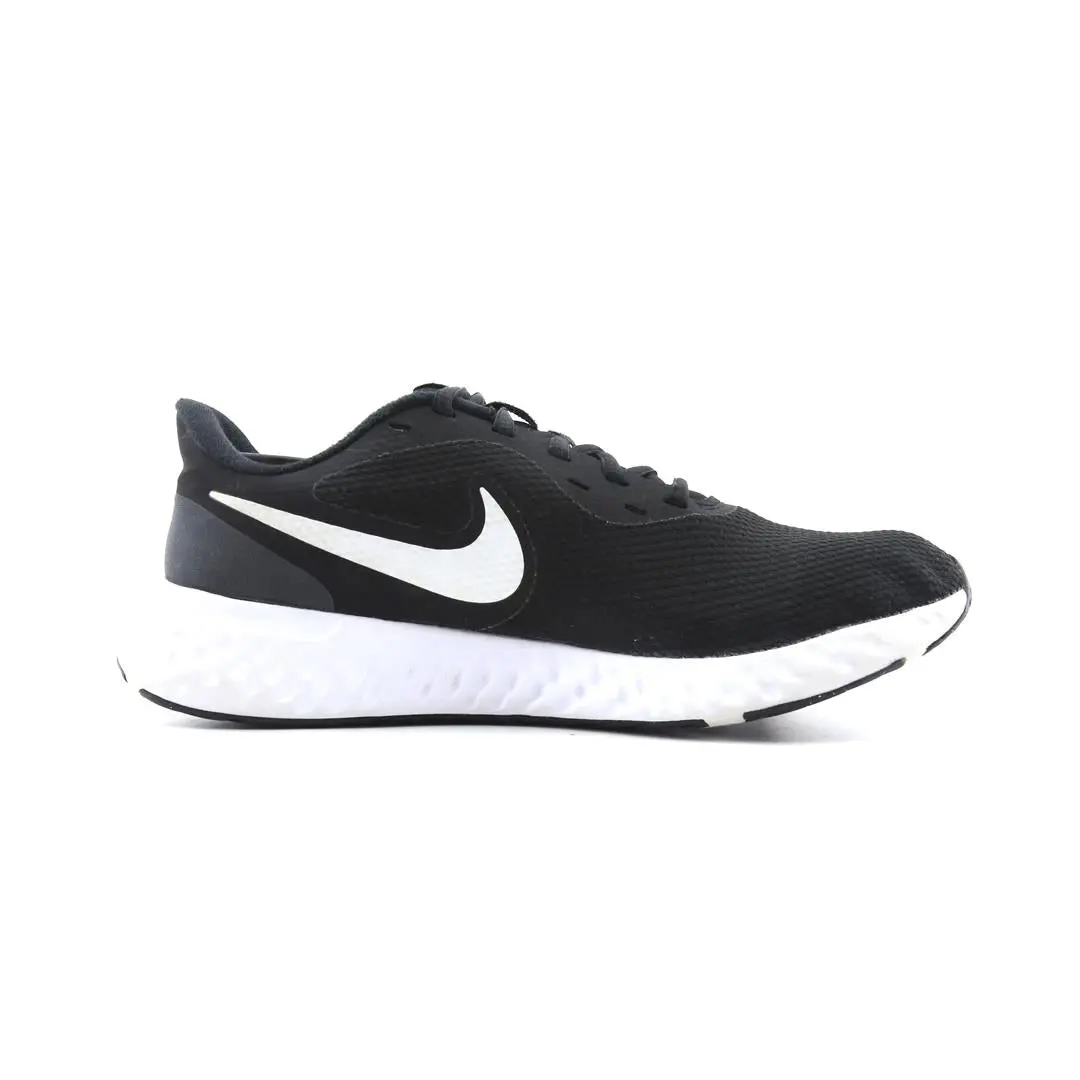 Nike Revolution 6 2