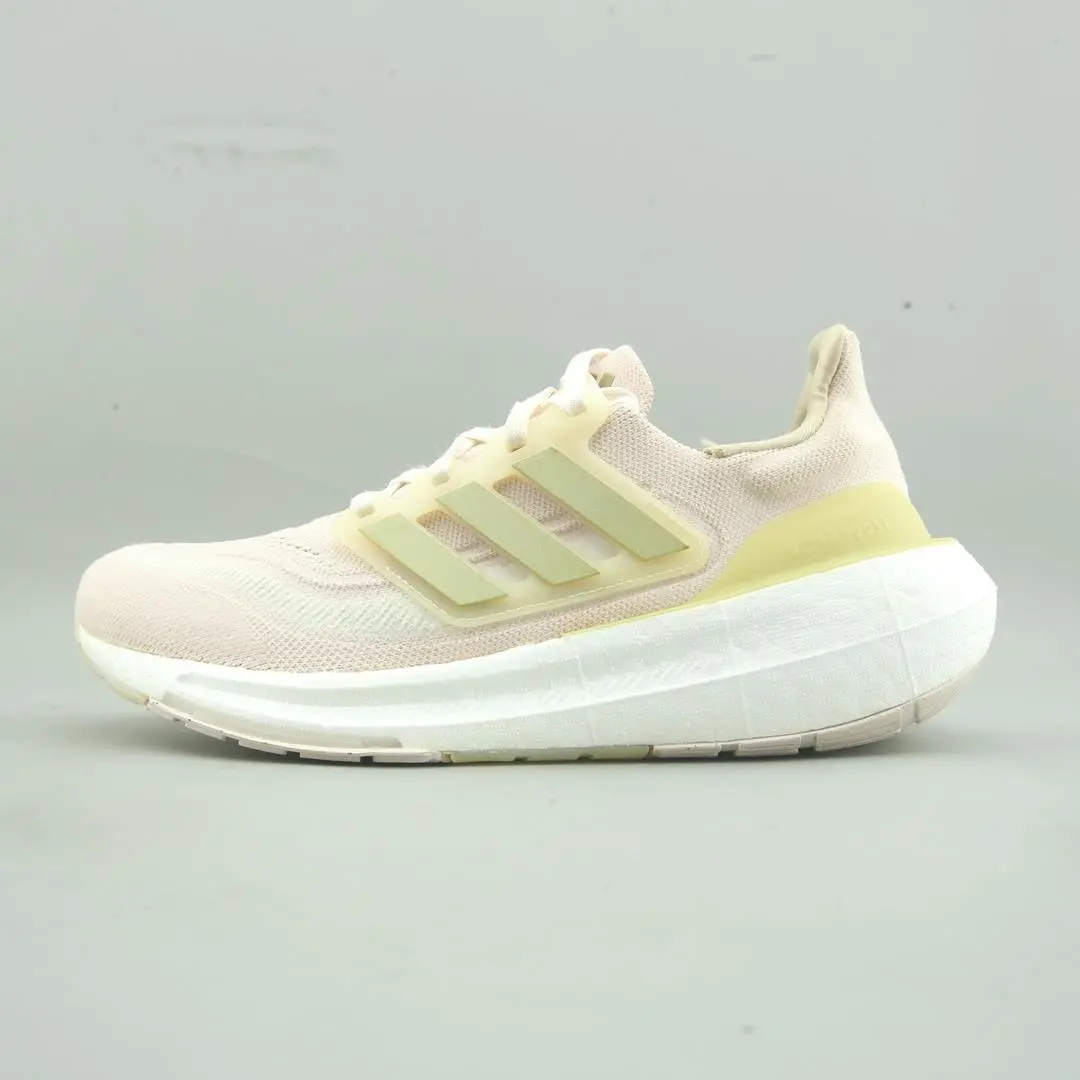 Adidas Ultra Boost Light 1