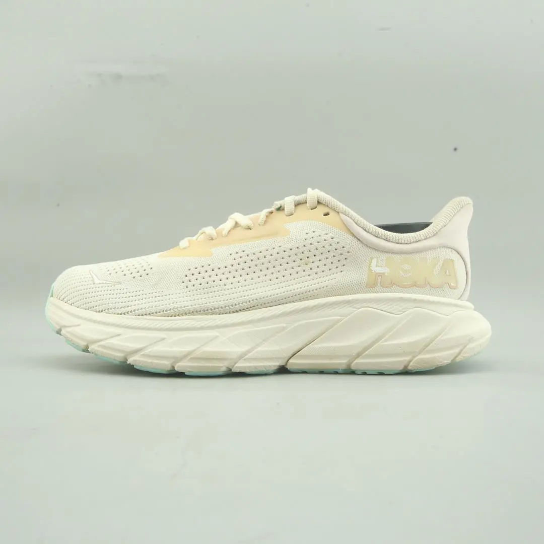 Hoka One One Arahi 7 1