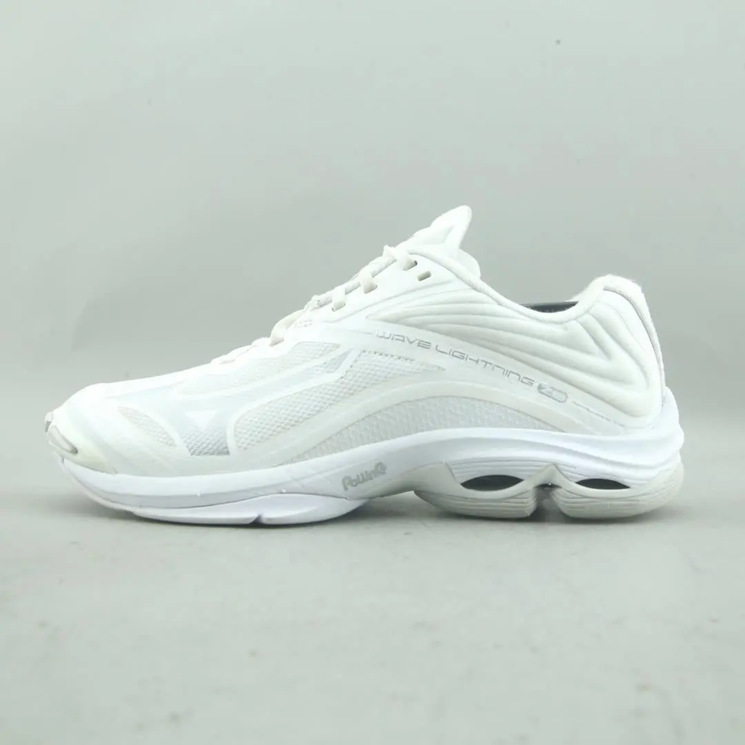 Mizuno Wave Lightning Z6 1