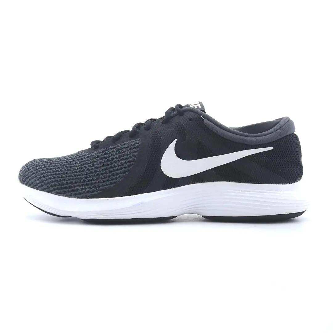 Nike Revolution 4 1