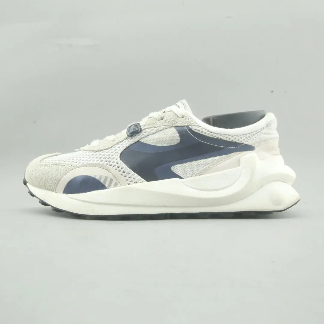 Li-Ning Cosmos Lifestyle 1