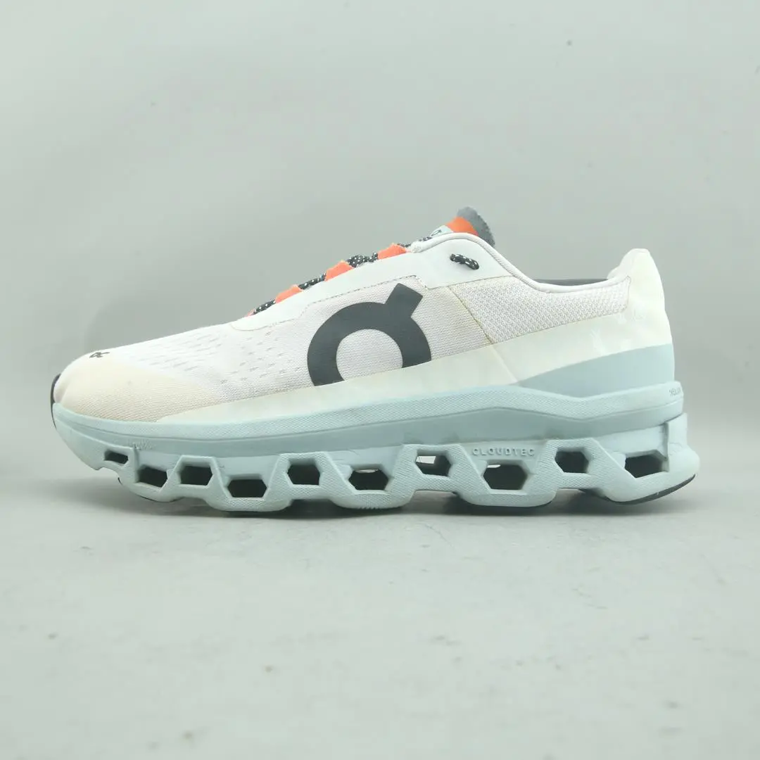On Cloud Monster 1