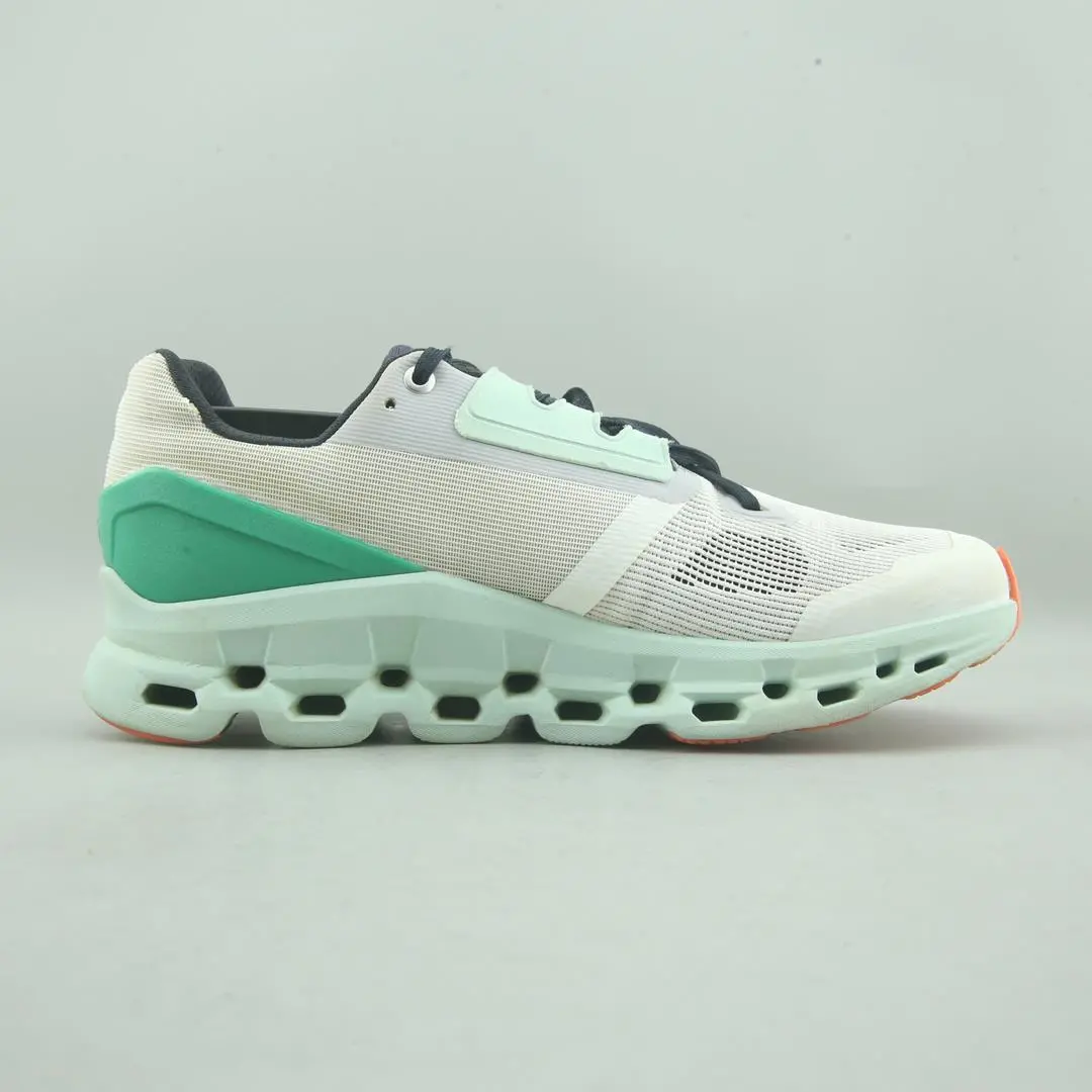 On Cloud Stratus 2 2
