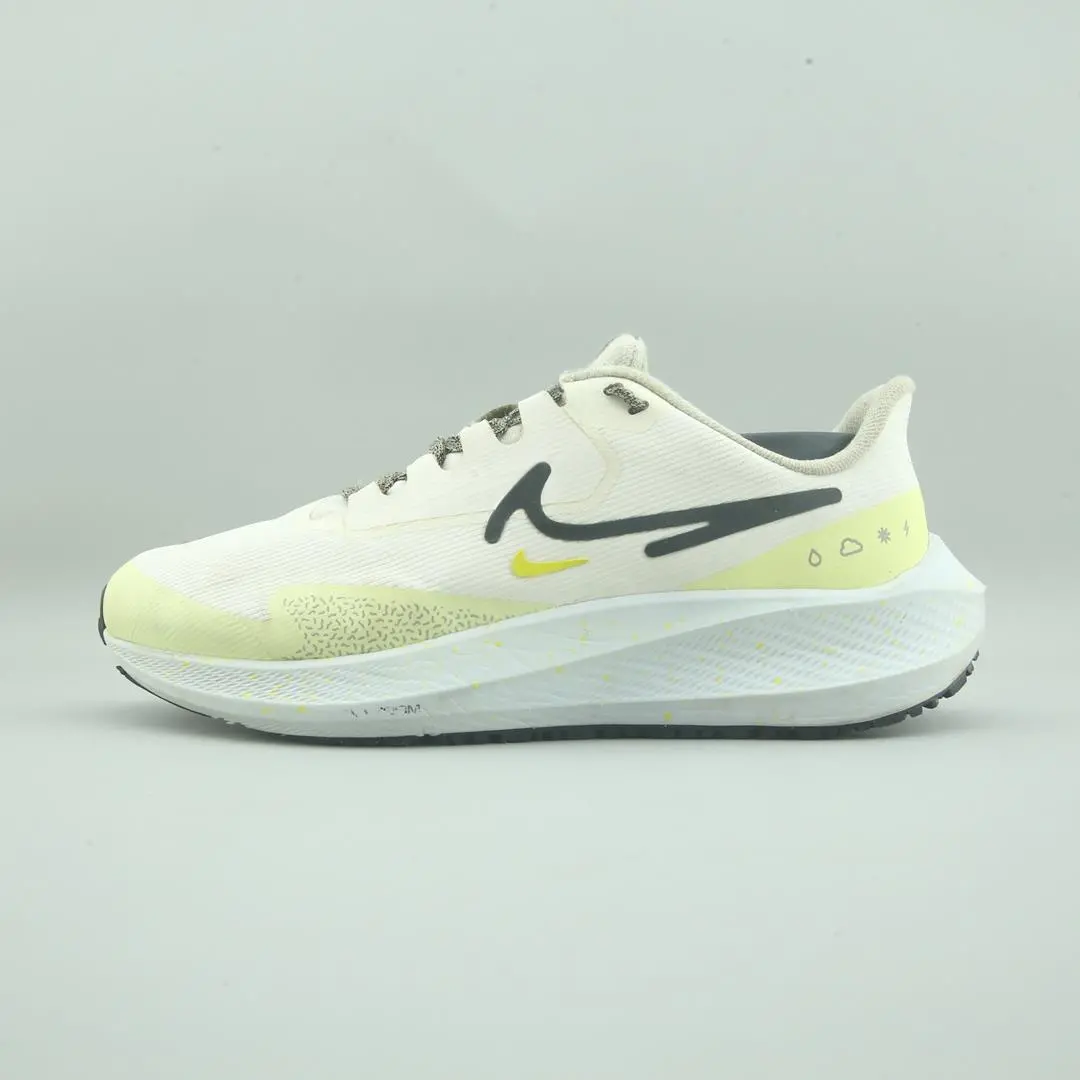 Nike Air Zoom Pegasus Shield 1