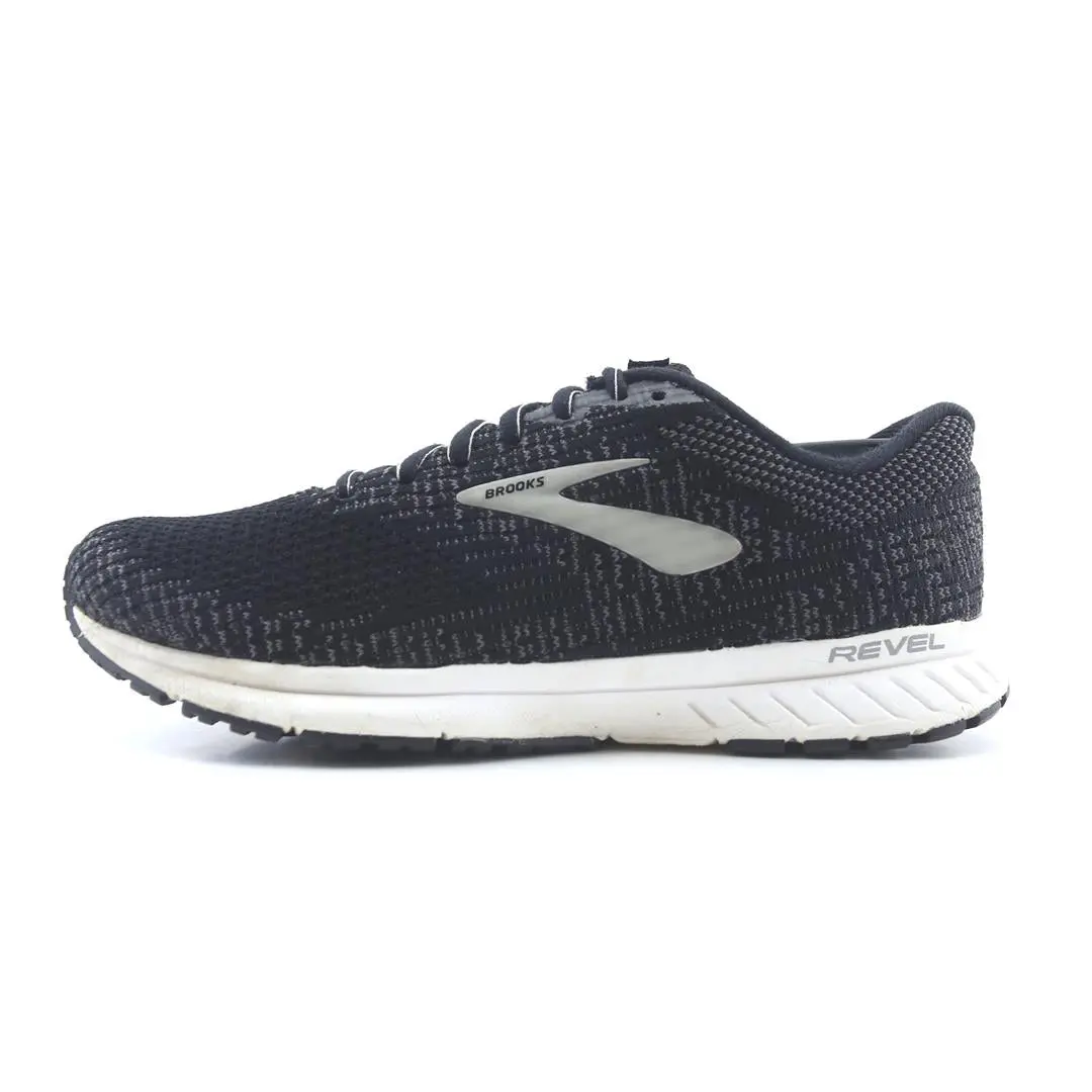 Brooks  Revel 3 1