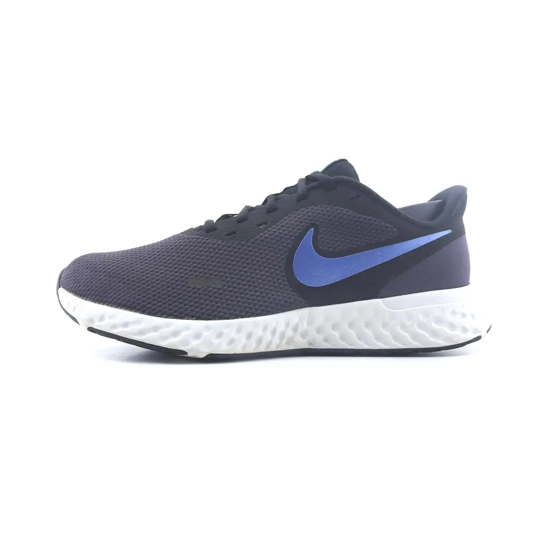 Nike Revolution 5 1