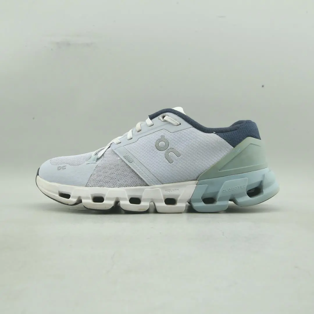 On Cloud Flyer 4 1