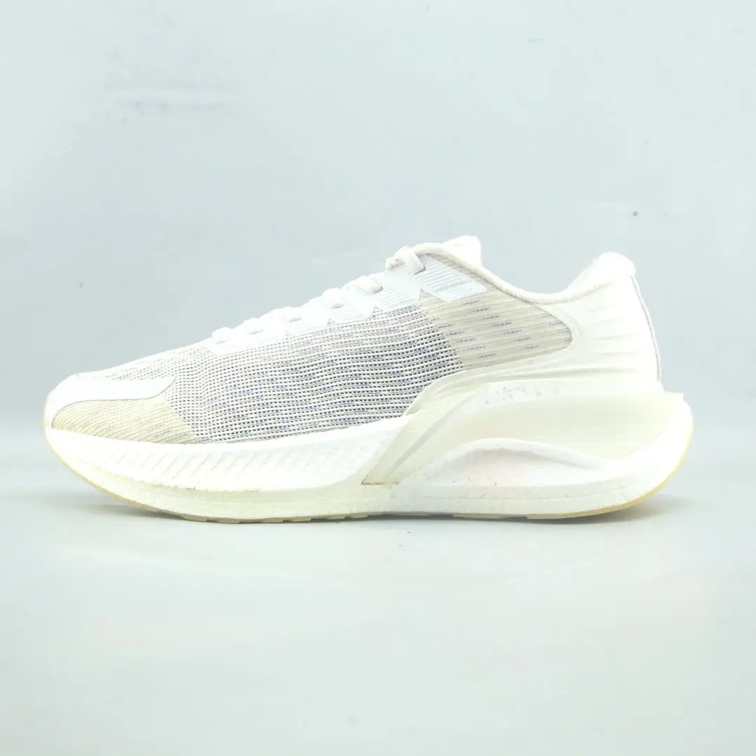 Li-Ning Yue Ying 2.0 Pro 1