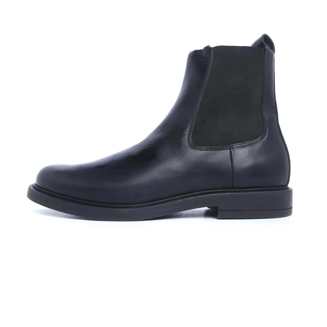 Massimo Dutti  . 1