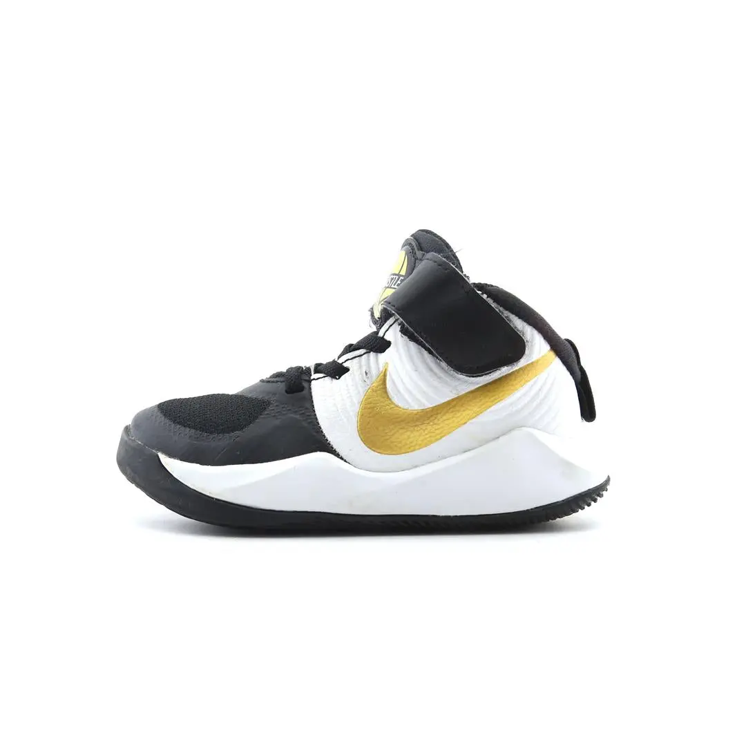 Nike  Team Hustle D 9 1