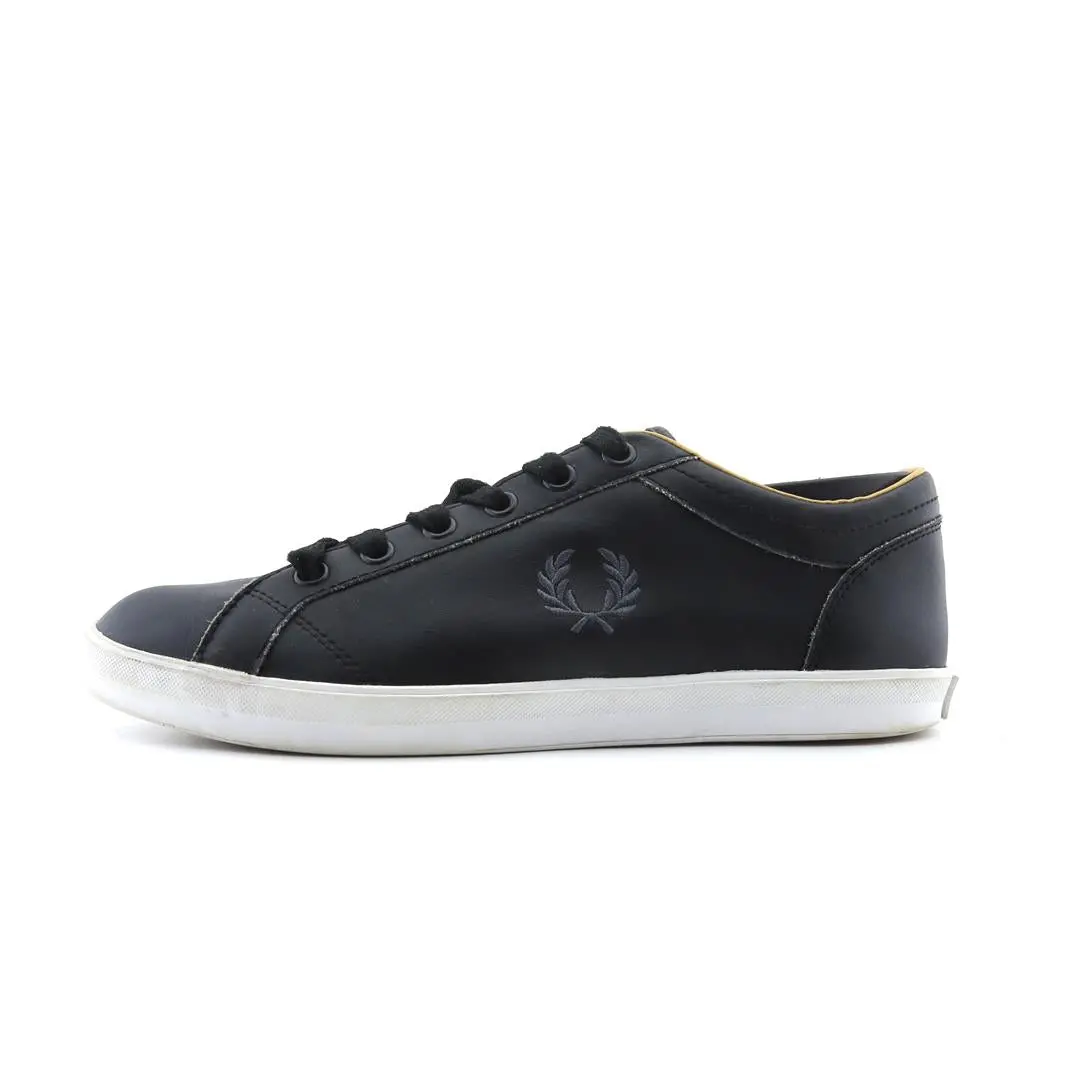 Fred Perry Baseline Leather 1