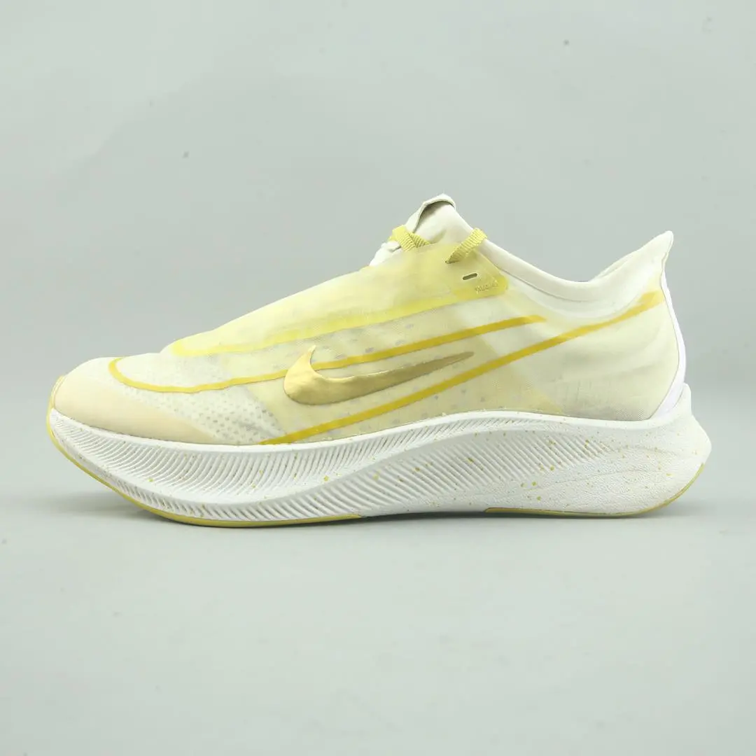 Nike Zoom Fly 3 1