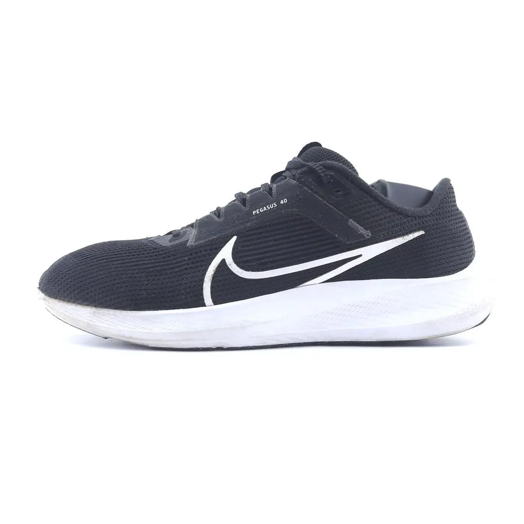 Nike Air Zoom Pegasus 40 1
